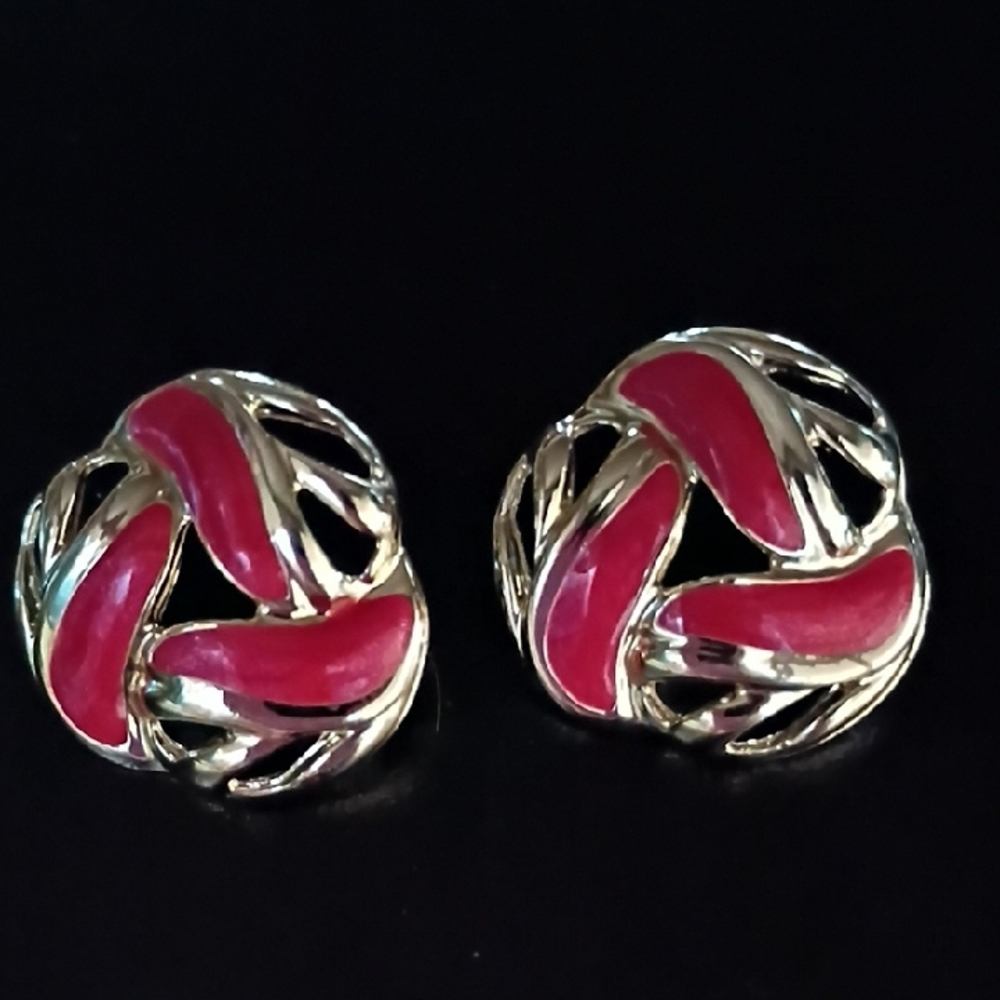 Vintage Red Enamel & Gold Tone Stud Earrings Classic Retro Statement - Picture 4 of 5